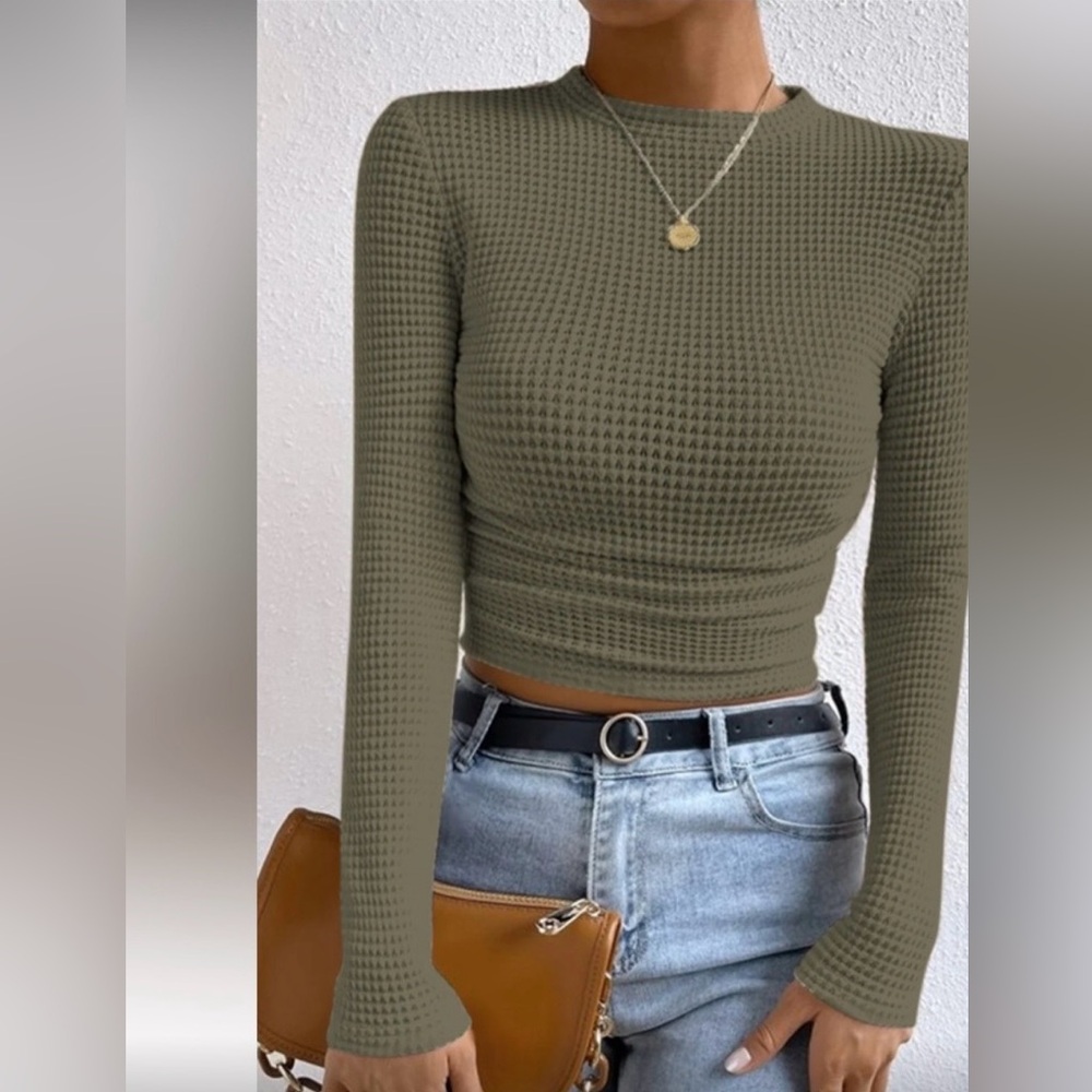 NWOT Commense Sage Green Textured Knit top shirt